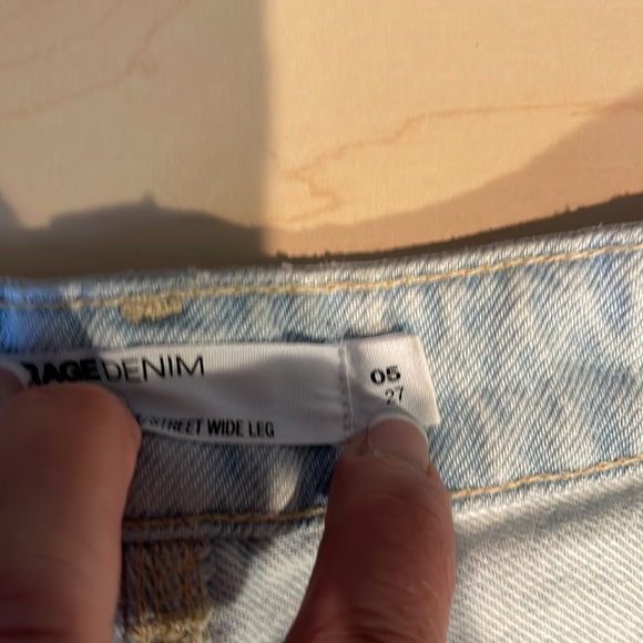 Jeans - Picture 3 of 5